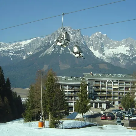 In With Ski-in Access, Cleaning Included Apartment *
