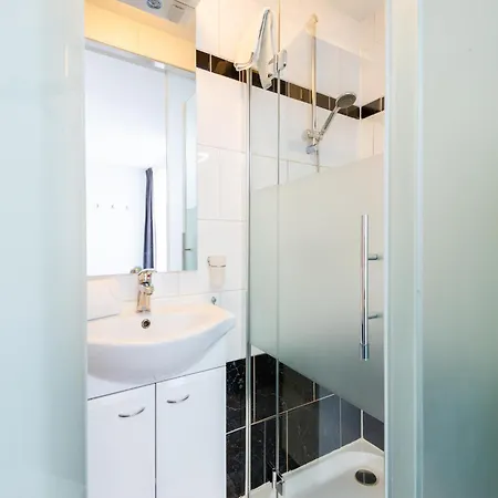 In With Ski-in Access, Cleaning Included Ellmau