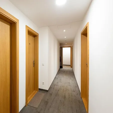 In With Ski-in Access, Cleaning Included Ellmau